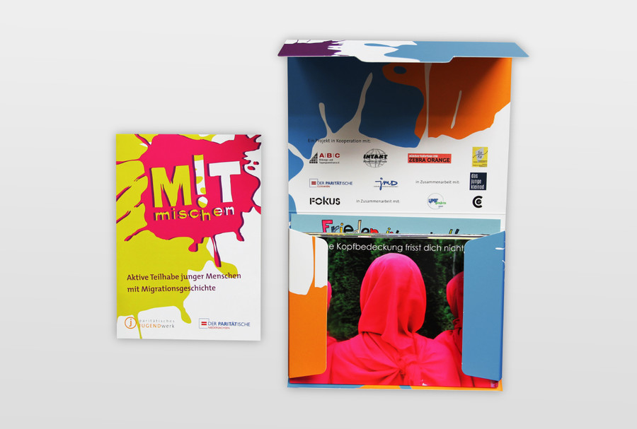 Postkartenmappe: Projekt Mitmischen Mappe und Flyer